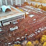 İŞTE BUNUN İÇİN DAHA ÇOK SOKAK…
